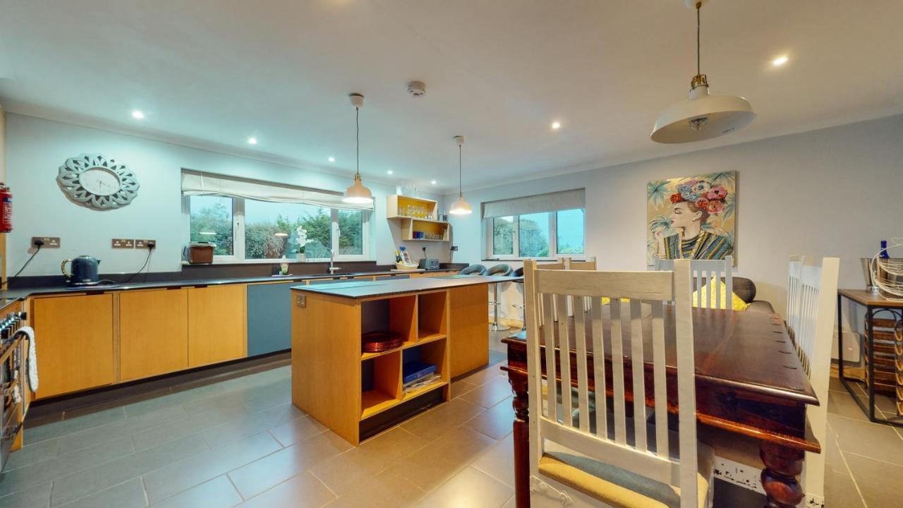 Jaw-Dropping Beach House In Anglesey Benllech Luaran gambar